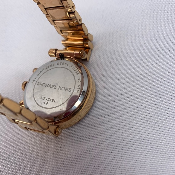Micheal Kors Gold Ladies Watch - Picture 4 of 4